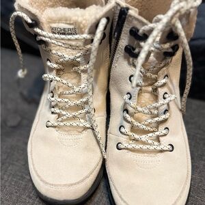 Skechers Women's Beige Winter Boots